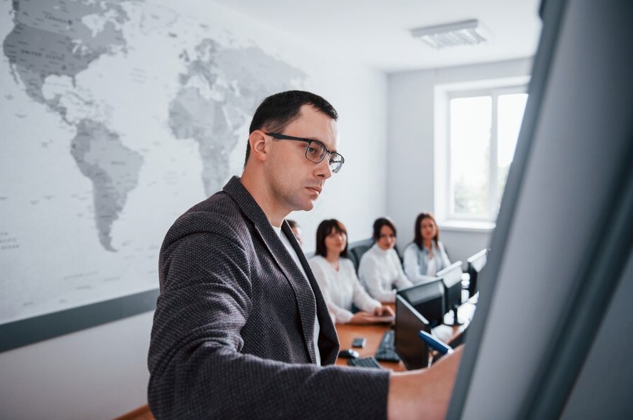 How to Get a Legal Job in India Right After Graduation